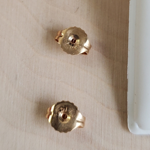 14K Gold Scallop Illusion Chunky Earrings - Picture 2 of 5